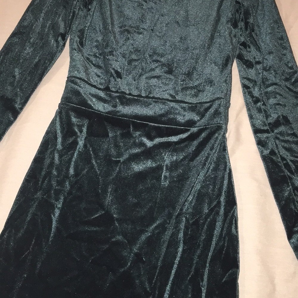👗 H&M GREEN DRESS 👗 - Picture 3 of 7
